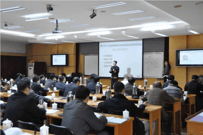 兰彦岭老师授课图片